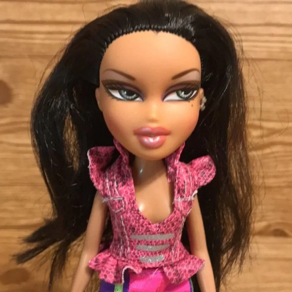 Vintage Y2K bratz dolls collectors MGA 2001 doll